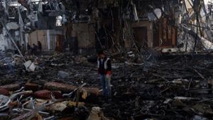 Ein Bild der Zerstörung: Bei einem Luftangriff auf eine Trauerfeier im Jemen sterben mindestens 140 Menschen. Foto: EPA