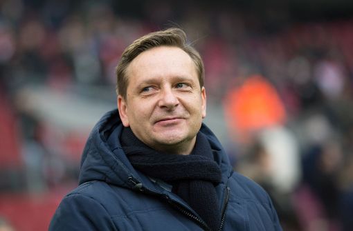 Horst Heldt wird künftig die Sportdirektion bei Hannover 96 übernehmen. Die Entscheidung hat im Netz eher durchwachsene Reaktionen der Nutzer ausgelöst. Foto: dpa