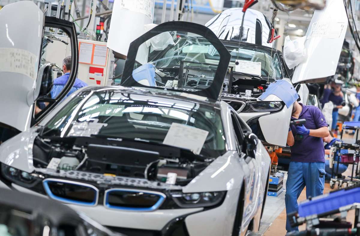120 000 Mitarbeiter beschäftigt BMW – unter anderem mit der Montage des Elektroautos i8. Foto: picture alliance/dpa/Jan Woitas