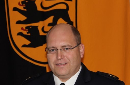 Stefan Ritz, der neue Leiter des Polizeireviers 5, freut sich über die   vergleichsweise niedrigen Zahlen. Foto: Friedel