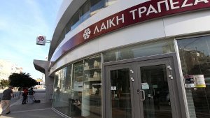 Das nächtliche Verwirrspiel um die Öffnung der Banken auf Zypern hat bei der Bevölkerung am Dienstag weitere Unruhe ausgelöst. Foto: dpa