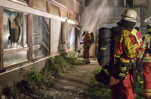 Die Feuerwehr war in der Nacht auf Donnerstag bei einem Großeinsatz in Kirchheim am Neckar. Foto: 7aktuell.de/Franziska Hessenauer