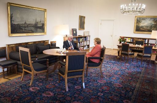 Wie geht’s weiter? Kanzlerin Angela Merkel bei  Bundespräsident  Frank-Walter Steinmeier Foto: Getty