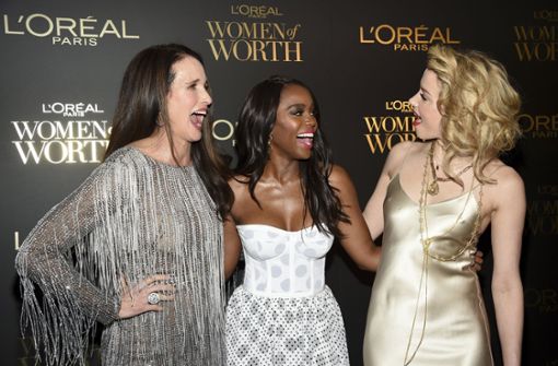 Die L’Oréal Markenbotschafterinnen Andie MacDowell, Aja Naomi King und Amber Heard (von links nach rechts). Foto: AP