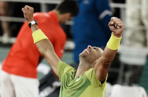 Rafael Nadal jubelt – und Novak Djokovic muss die Koffer packen. Foto: dpa/Thibault Camus