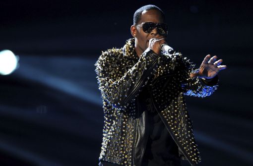 Der Sänger R. Kelly sieht sich Missbrauchsvorwürfen ausgesetzt. Foto: Invision