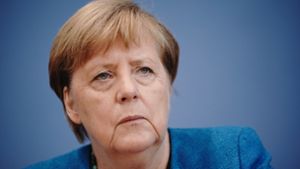 Angela Merkel zeigte sich wegen steigender Corona-Zahlen besorgt.   (Symbolfoto) Foto: dpa/Michael Kappeler