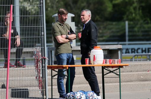 Schwere Zeiten: VfB-Präsident Wolfgang Dietrich (re.), Sportvorstand Thomas Hitzlsperger. Foto: Baumann