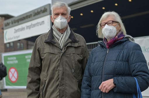 Willi und Helga Kleinpeter haben sich in Stuttgart mit Astrazeneca impfen lassen. Foto: Lichtgut/Leif Piechowski