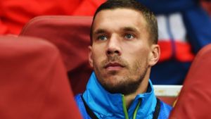 Lukas  Podolski sucht den Weg aus der Sackgasse