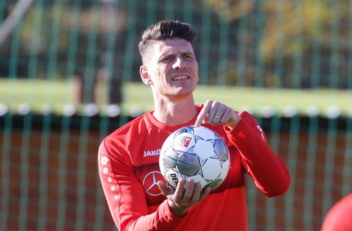 Darauf kommt es an: VfB-Stürmer Mario Gomez will das Runde im Laufe der Restsaison noch einige Male ins Eckige bringen. Foto: Pressefoto Baumann