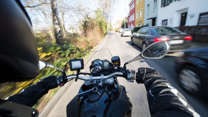 Autofahrer sollen aufs Motorrad dürfen – ohne Prüfung