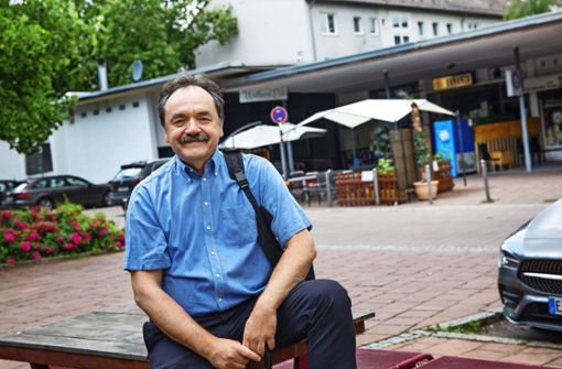 Seit 1967 ein überzeugter Parksiedler: Bürgervereinsvorsitzender Ulrich Voss auf dem Herzog-Philipp-Platz. Foto: Ines Rudel