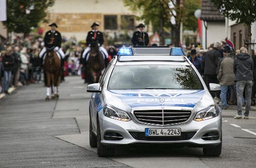 Die Fellbacher Polizei an der Spitze des Festumzugs. Foto: 7aktuell.de/Andreas Friedrichs
