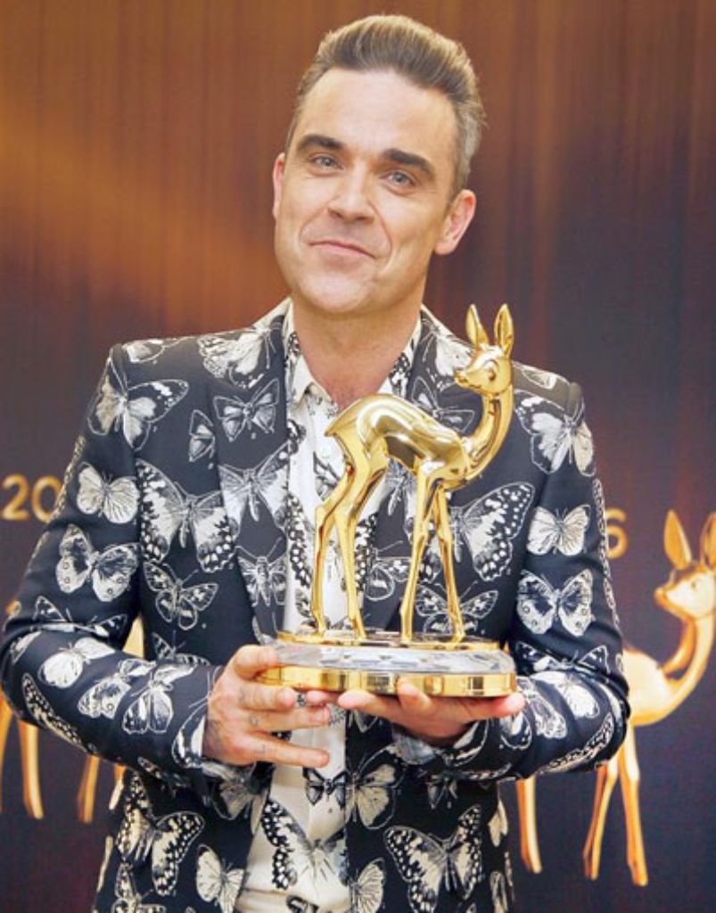 Der ewige Frauenschwarm Robbie Williams nahm die Auszeichnung in der Kategorie Musik International im Jahr 2016 mit auf die Insel.