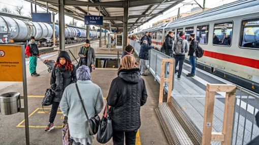 Das Deutschlandticket bescherte der Bahn seit der Einführung im Mai bis zum November rund 18 Prozent mehr Fahrgäste. Foto: /Giacinto Carlucci