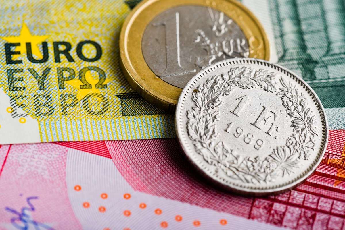 Im Gegensatz zu vielen Ländern in Europa hat die Schweiz als Währung nicht den Euro, sondern die Schweizer Franken.