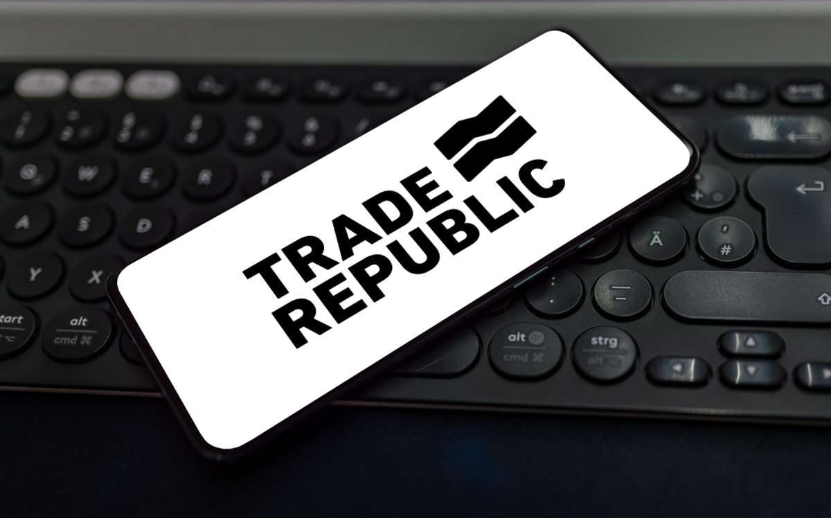 So veranlassen Sie eine Auszahlung bei Trade Republic. Foto: Mathias Elle / shutterstock.com