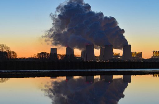 Für die vorzeitige Stilllegung ihrer Anlagen sollen Betreiber von Kohlekraftwerken  Milliardenentschädigungen bekommen. Foto: dpa/Patrick Pleul