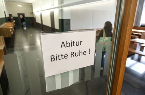 Ruhe reinbringen in den Streit um den richtigen Weg zum Abitur – dabei sollen jetzt Zufallsbürger helfen. Foto: dpa/Felix Kästle