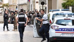 Am Morgen war ein Fahrzeug im Pariser Vorort Levallois-Perret in eine Gruppe Soldaten gefahren und hatte sechs Militärs verletzt. Foto: AFP