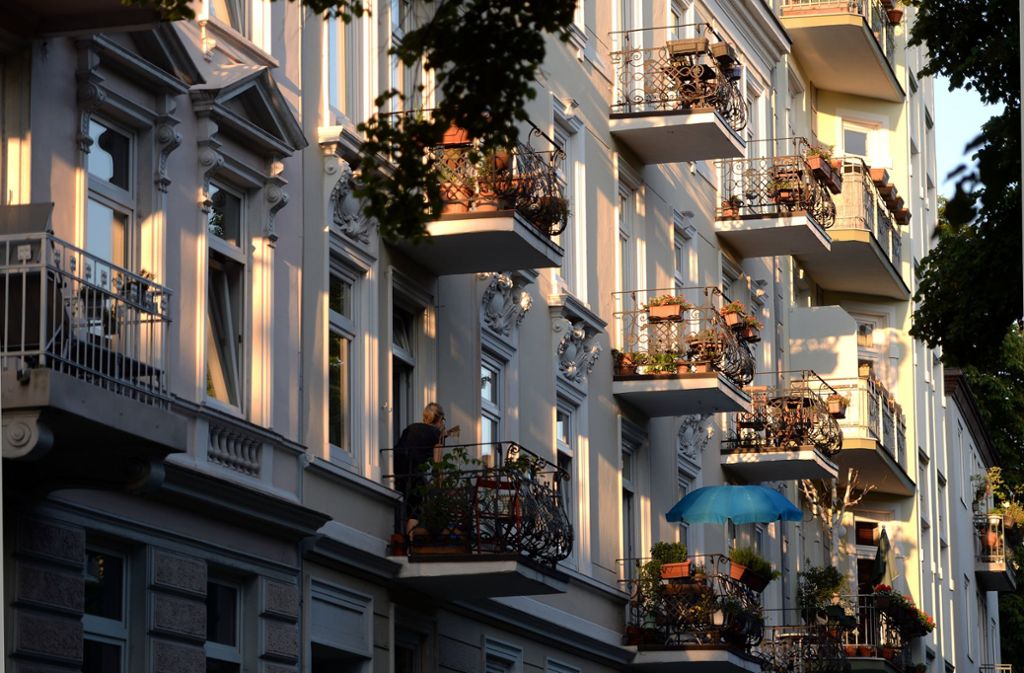 Wohnungen in Hamburg können künftig nicht mehr einfach so ihre Wohnungen an Feriengäste vermieten. Foto: dpa