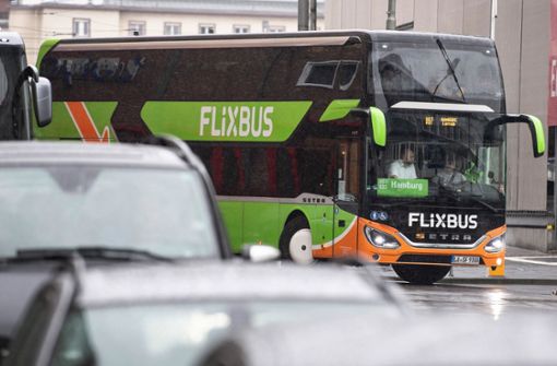 Flixbus will ab kommenden Donnerstag wieder fahren. Foto: dpa/Boris Roessler