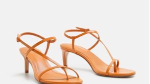 „Barely-There-Sandalen“ heißen die offenen Schuhe, die besonders filigran ausfallen und die in dieser Saison die Füße trendbewusster Frauen schmücken sollen. Foto: Mango