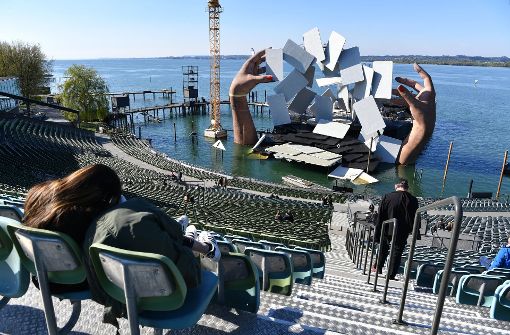 Das Bühnenbild der Bregenzer Festspiele auf der Seebühne ist fast fertig. Foto: dpa