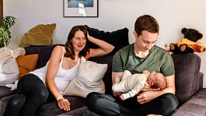 Fotos aus dem Leben mit einem Neugeborenen: Zwischen Glück und Erschöpfung – wie eine Familie das Wochenbett erlebt