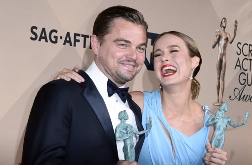 Leonardo DiCaprio (41) und seine Kollegin Brie Larson (26) bei den SAG-Awards. Foto: EPA