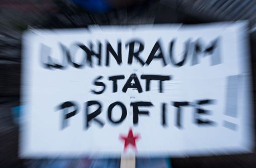 Protest gegen Wohnungsmangel auf dem Marktplatz in Stuttgart. Foto: Lichtgut/Max Kovalenko