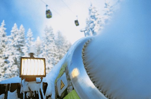 Teurer Luxus für Wintersportler: Die Beschneiung aus der Kanone kostet im Skigebiet Wagrain jährlich drei Millionen Euro Foto: Bergbahnen Wagrain