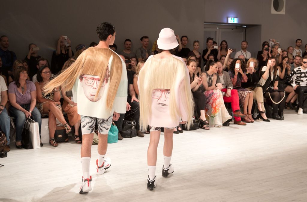 Bereits 2014 sah man die Radlerhose an Models bei der Berliner Fashion Week. Bei der Show der  Designerin Franziska Michael ging es aber offenbar eher um die abgefahrenen Jacken.