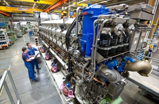 Der Motorenbauer Tognum will bis Ende 2015 rund 400 Stellen abbauen. Foto: dpa/Archivfoto