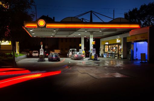 Die Shell-Tankstelle an der Weinsteige: Schauplatz eines Mordes vor 25 Jahren. Foto: Lichtgut/Ines Rudel