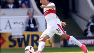 Für den VfB am Ball: Berkay Özcan, der erst 19 Jahre jung ist und schon 20 Zweitliga-Einsätze vorzuweisen hat. Foto: Baumann