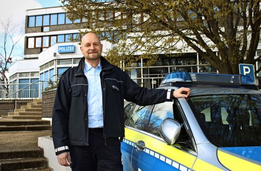Ulf Dieter ist Polizist mit Leib und Seele. Neuerdings leitet er das Polizeirevier in der Balinger Straße in Möhringen. Foto: Caroline Holowiecki