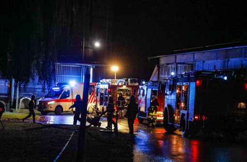 Die Feuerwehr rückte in der Nacht auf Samstag nach Schlat aus. Foto: 7aktuell.de/Christina Zambito