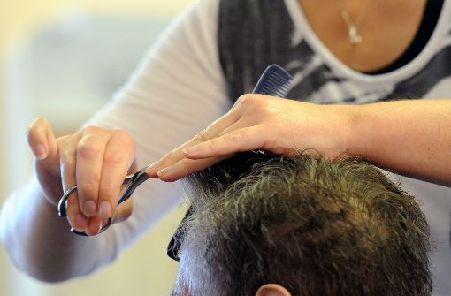 Haarsträubend: Auch Friseure stehen im Visier von Einbrechern Foto: dpa