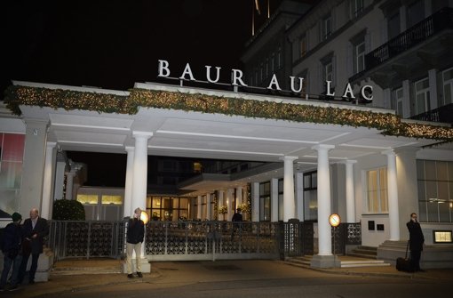 Die Polizei bestätigt die Festnahme von zwei Fifa-Offiziellen im Hotel Baur au Lac in Zürich. Foto: dpa