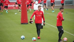 Gute Laune bei den Spielern des VfB Stuttgart in Cannstatt. Foto: Pressefoto Baumann/Alexander Keppler