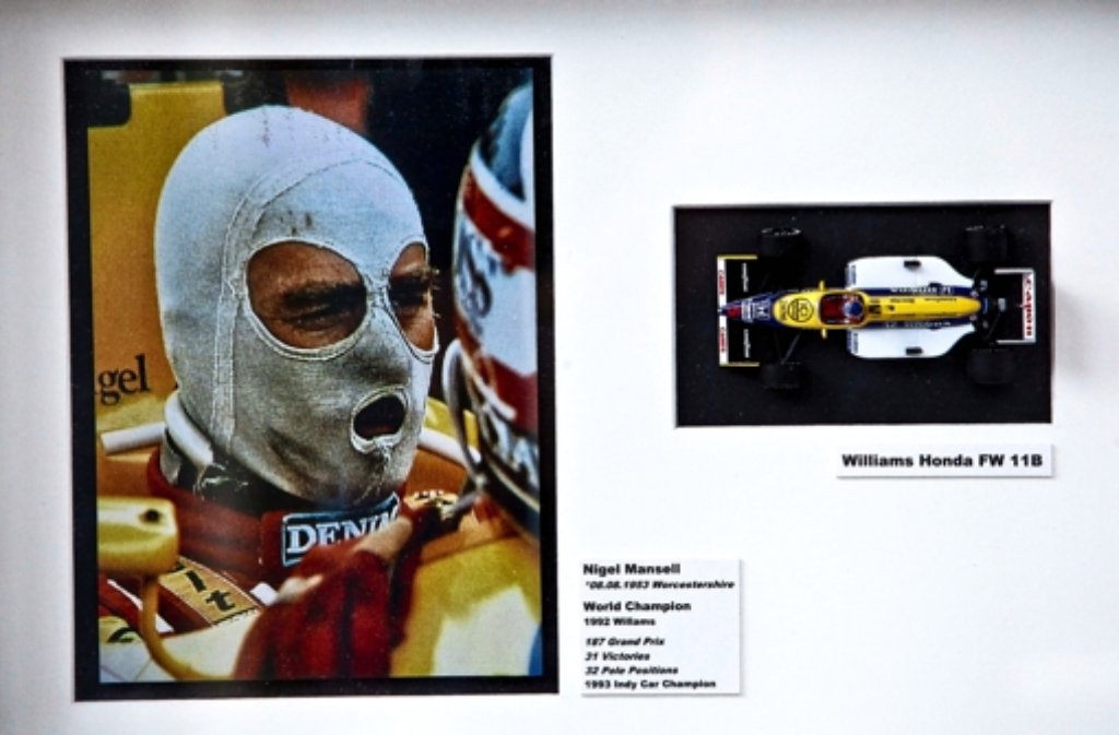 Maskenmann Nigel Mansellvor der Kamera von Fred Jahns.