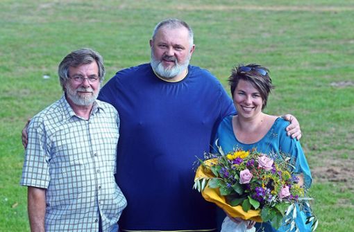 Walter Volz, Jürgen Mößner und Marleen Klar (von links) haben sich bei einem gemeinsamen Essen kennengelernt. Foto: Werner Kuhnle