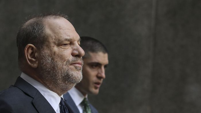 Richter lehnt Einstellung von Verfahren gegen Weinstein ab
