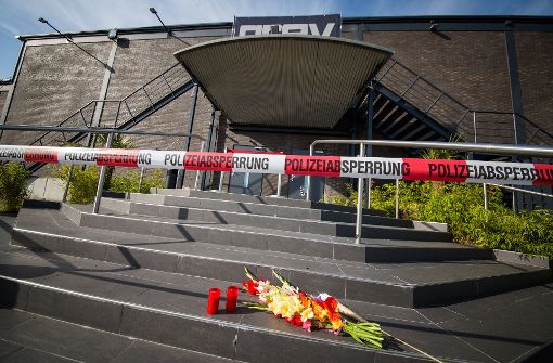 Tiefe Trauer nach der tödlichen Schießerei in Konstanz Foto: dpa