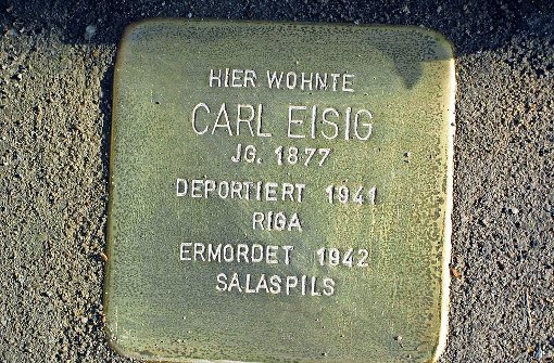 Carl Eisig wurde 1941 deportiert. Der Künstler Gunter Demnig hat jüngst 16 Stolpersteine in Stuttgart verlegt. Foto: Susanne Müller-Baji
