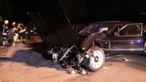 Jaguar-Fahrer zu schnell unterwegs – Verletzte bei Frontalcrash