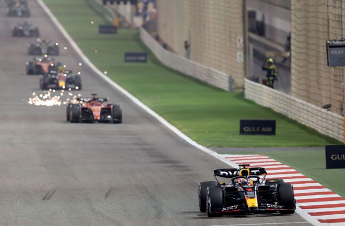 Formel 1-Auftakt in Bahrain: Verstappen lässt der Konkurrenz keine Chance