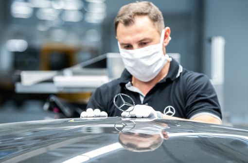 Mitarbeiter von Mercedes-Benz erhalten für 2022 den  Rekordbonus von bis zu 7300 Euro. Foto: dpa/Silas Stein